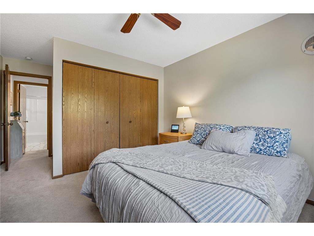 35 Nathan Lane N #303 Plymouth MN 55441 7074330 image24
