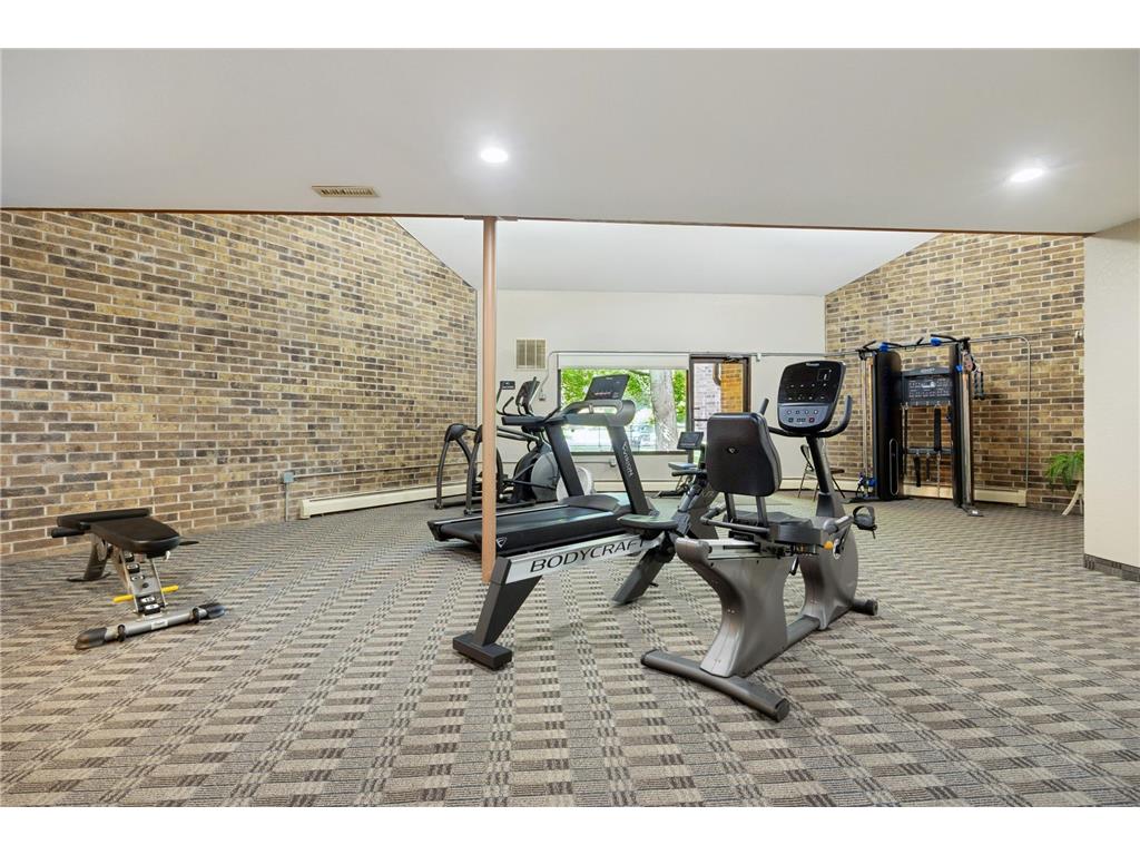 35 Nathan Lane N #303 Plymouth MN 55441 7074330 image39