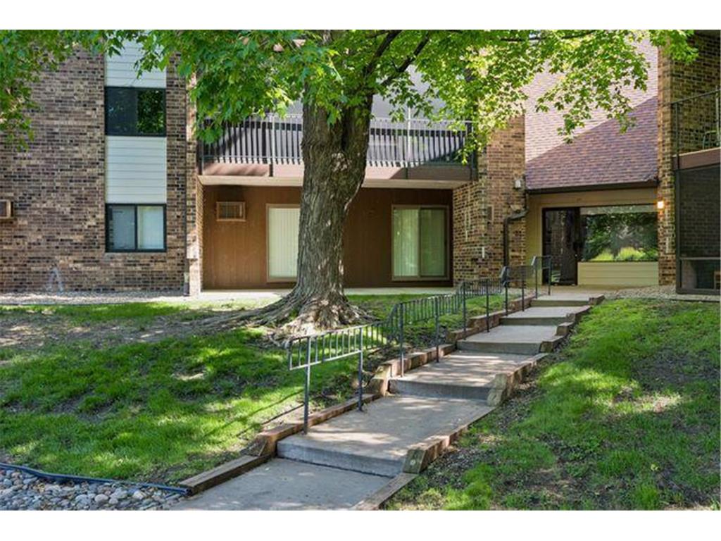 35 Nathan Lane N #303 Plymouth MN 55441 7074330 image46