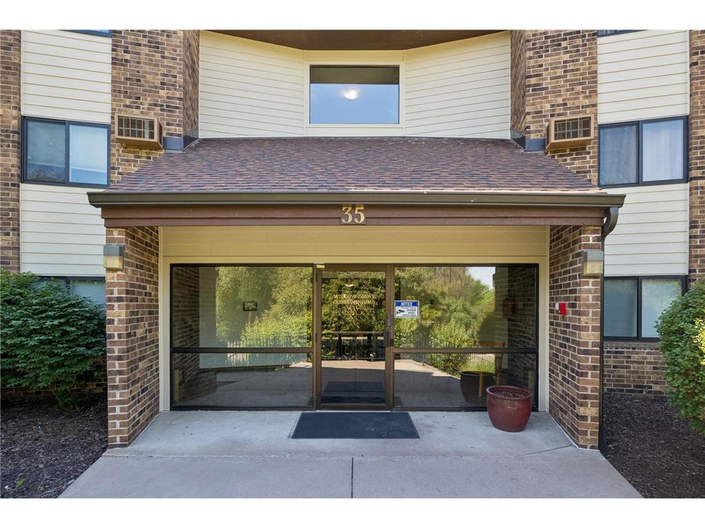 35 Nathan Lane N #303 Plymouth MN 55441 7074330 image48