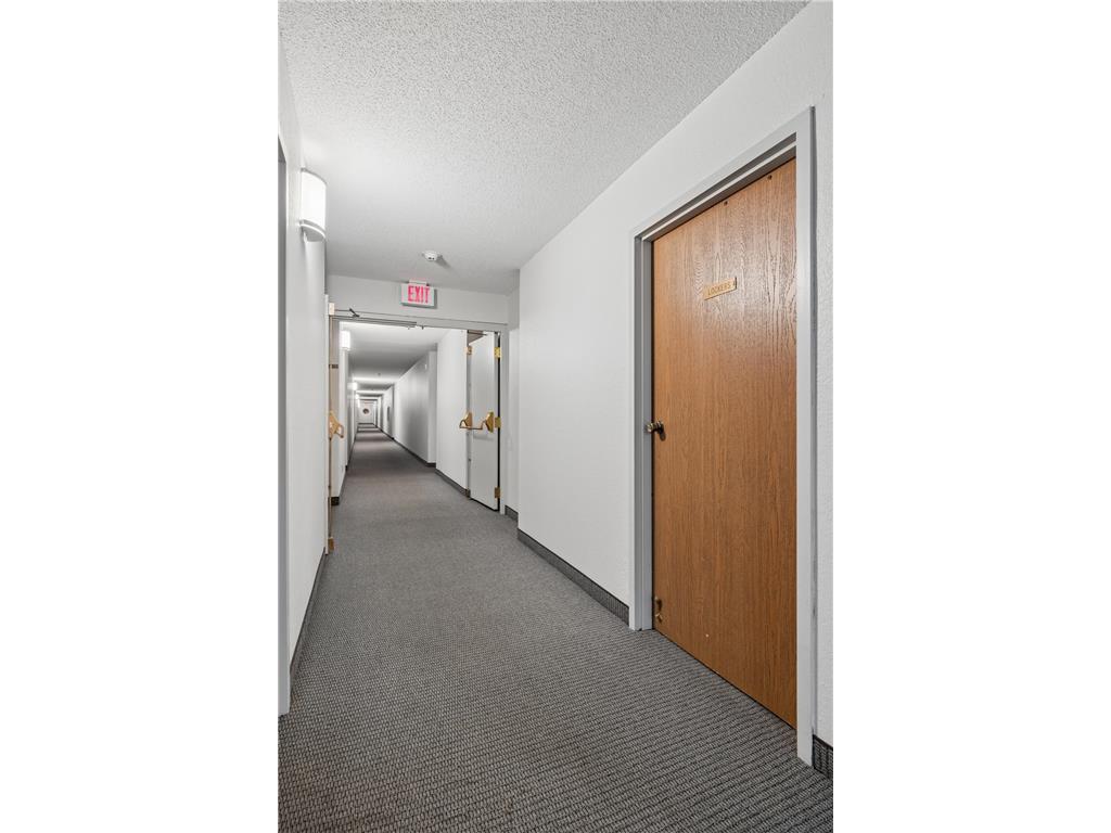 35 Nathan Lane N #303 Plymouth MN 55441 7074330 image52