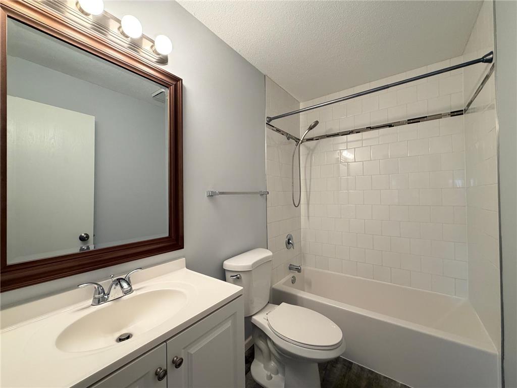 35 Nathan Lane N #325 Plymouth MN 55441 7070174 image17