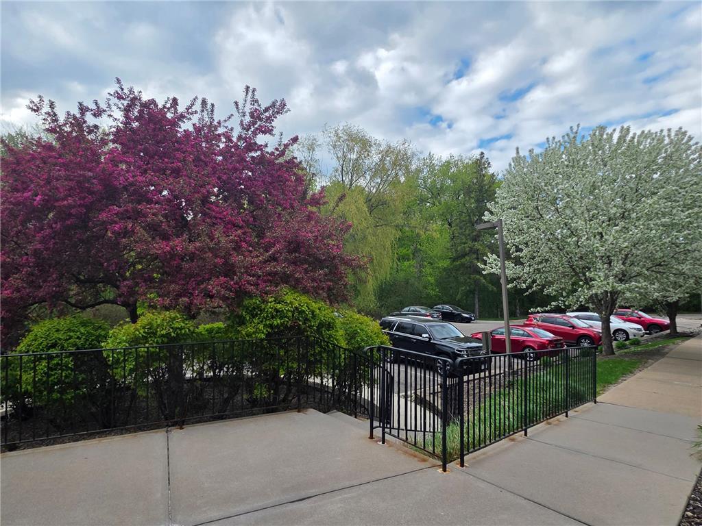 35 Nathan Lane N #325 Plymouth MN 55441 7070174 image2