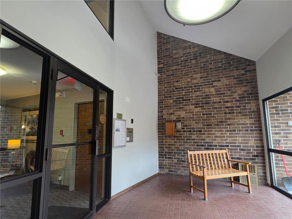 35 Nathan Lane N #325 Plymouth MN 55441 7070174 image30