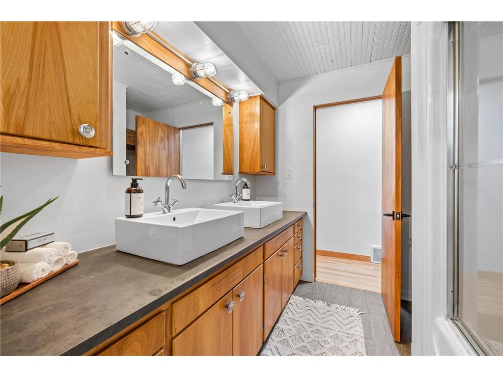 350 Arcwood Road Mahtomedi MN 55115 7076780 image18