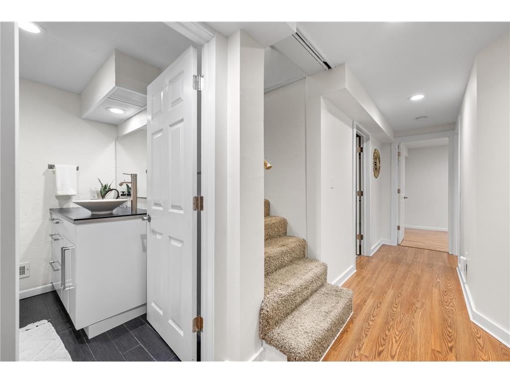 350 Arcwood Road Mahtomedi MN 55115 7076780 image23