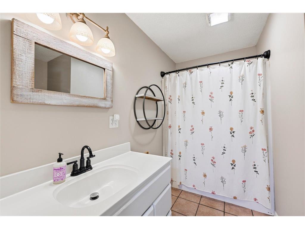 350 Horizon Drive Le Center MN 56057 7107052 image32