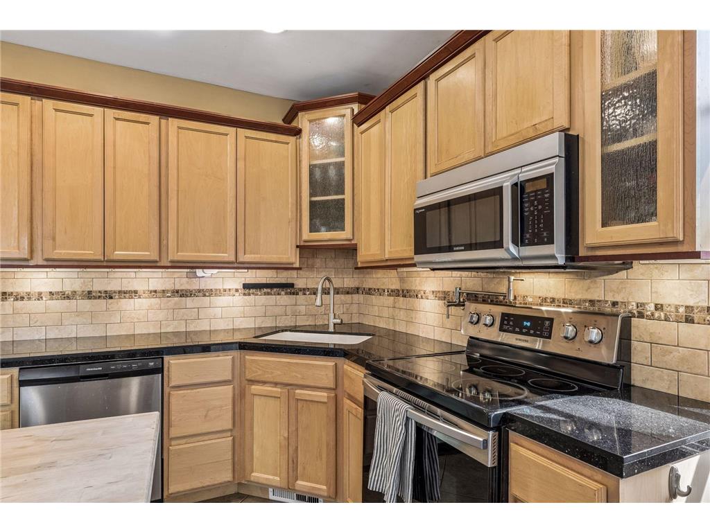 350 Maple Street Saint Paul MN 55106 7044804 image21