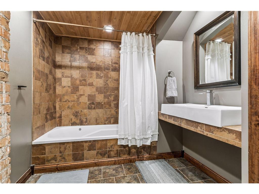 350 Maple Street Saint Paul MN 55106 7044804 image33