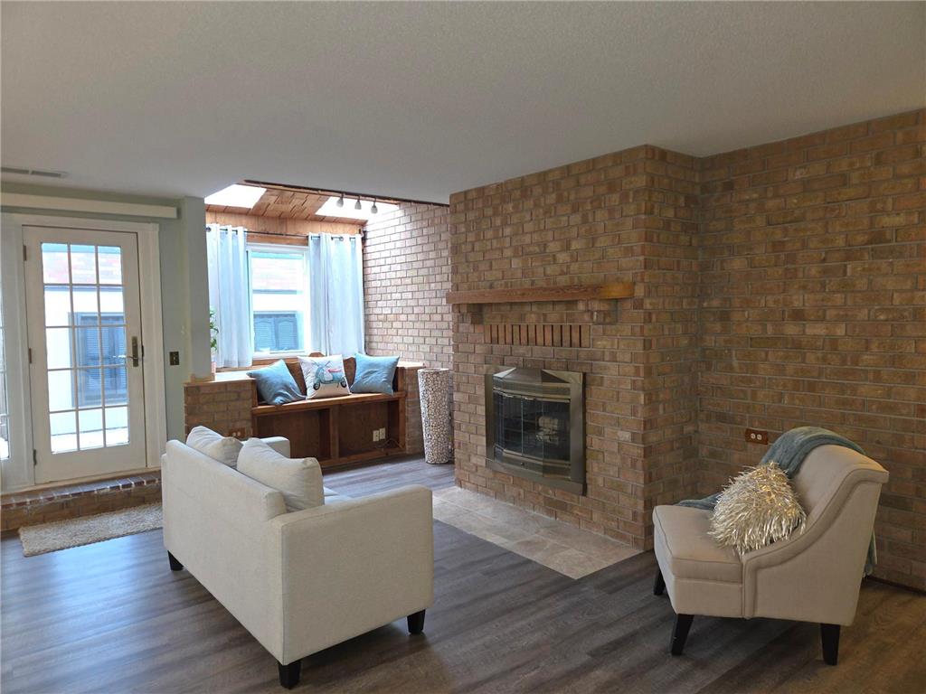 350 Oakwood Drive #4 New Brighton MN 55112 6717927 image1