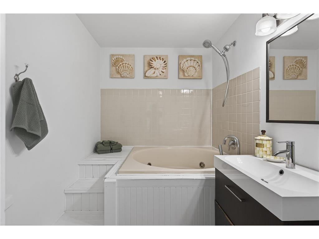 350 Oakwood Drive #9 New Brighton MN 55112 7079904 image12