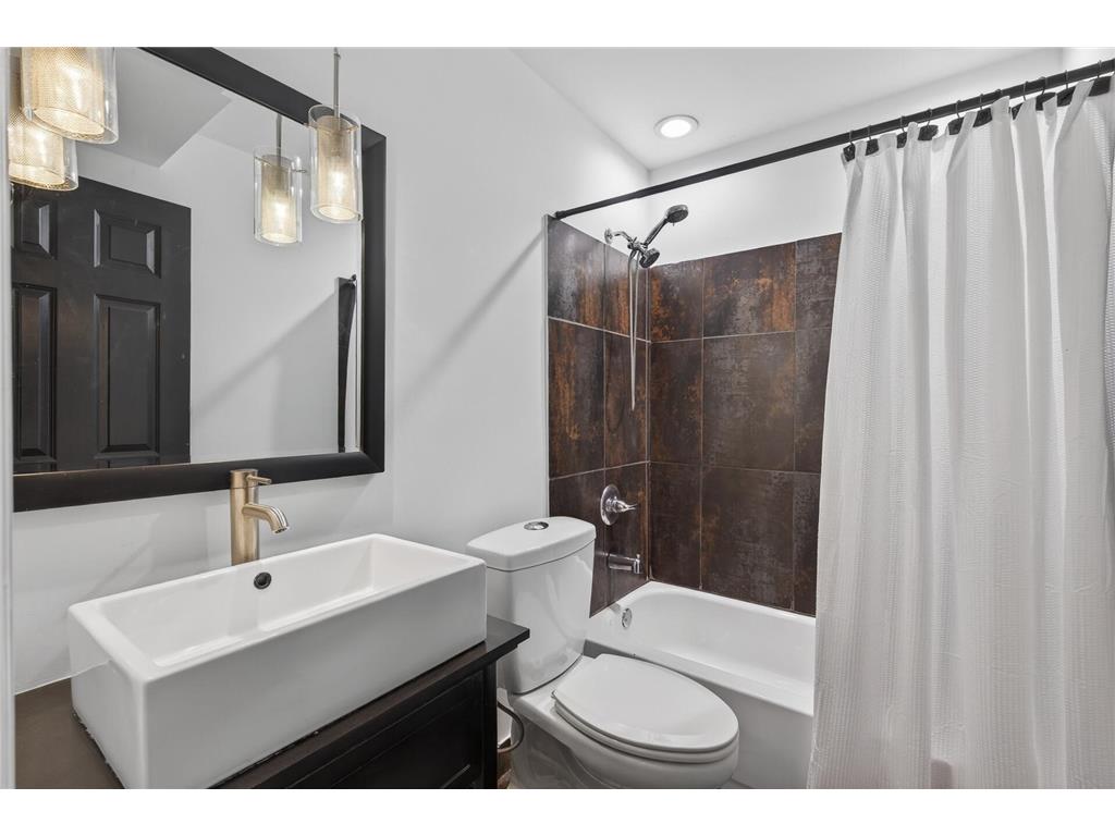350 Oakwood Drive #9 New Brighton MN 55112 7079904 image19