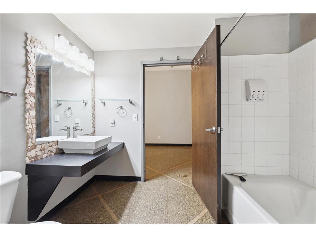 350 Saint Peter Street #307 Saint Paul MN 55102 6626536 image17