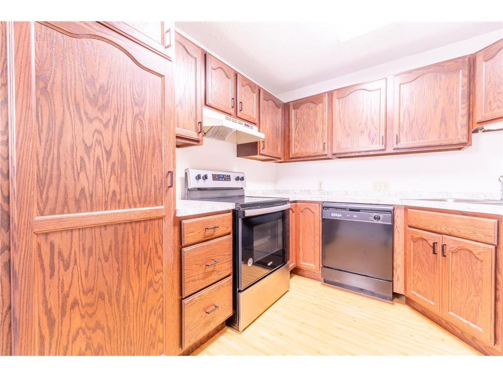 350 Shelard Parkway #206 Saint Louis Park MN 55426 7103642 image4