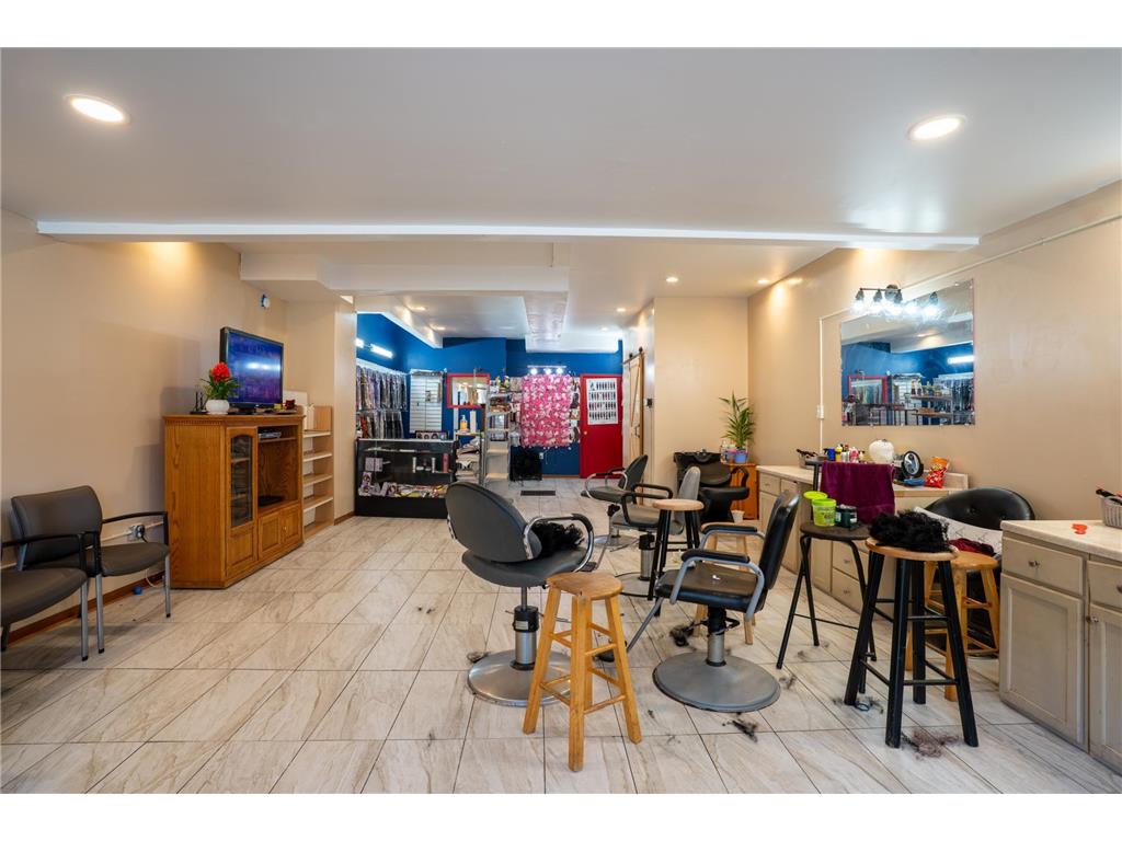 3501 Penn Avenue N Minneapolis MN 55412 6773663 image16