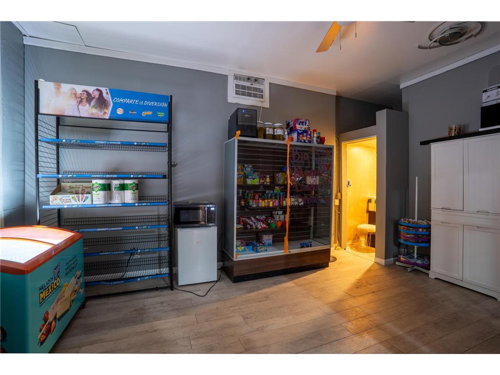 3501 Penn Avenue N Minneapolis MN 55412 6773663 image9