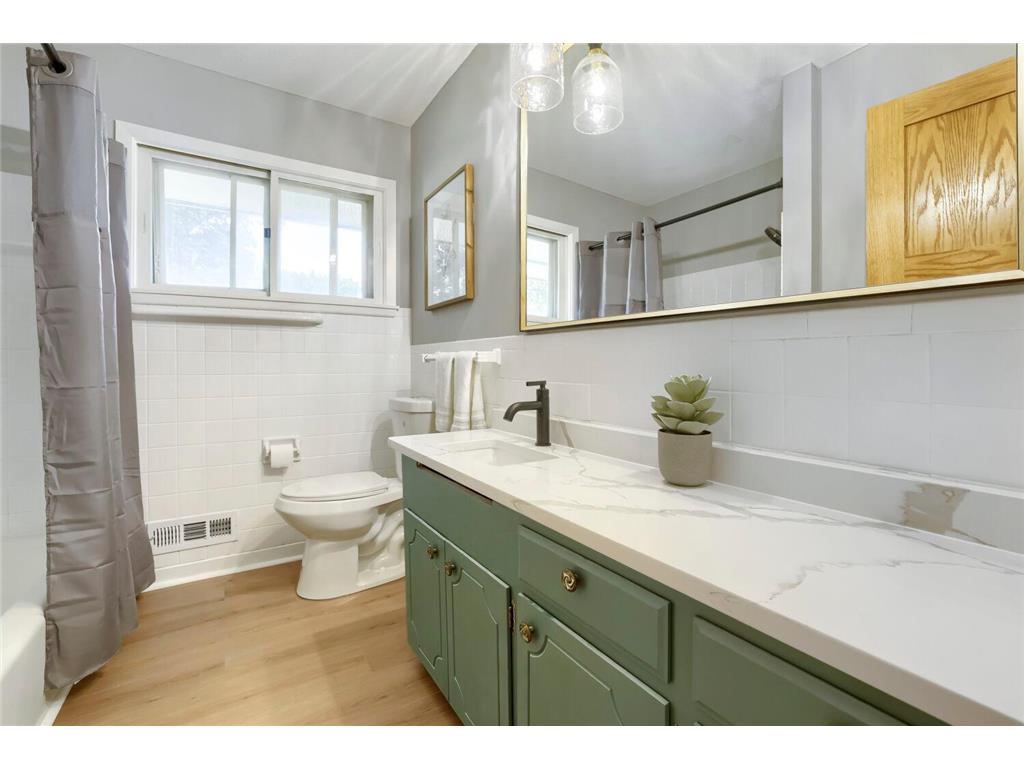 3501 W 103rd Street Bloomington MN 55431 7080281 image22