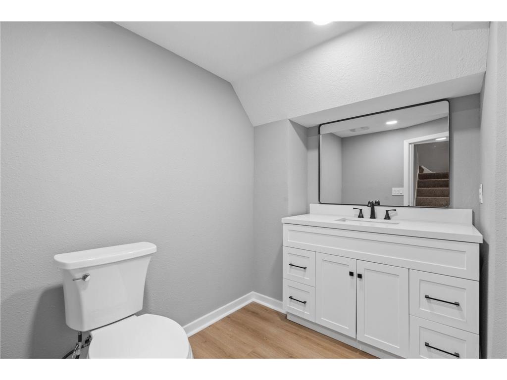 3501 W 103rd Street Bloomington MN 55431 7080281 image27
