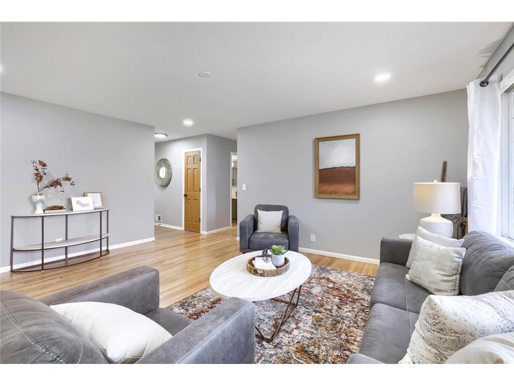 3501 W 103rd Street Bloomington MN 55431 7080281 image6