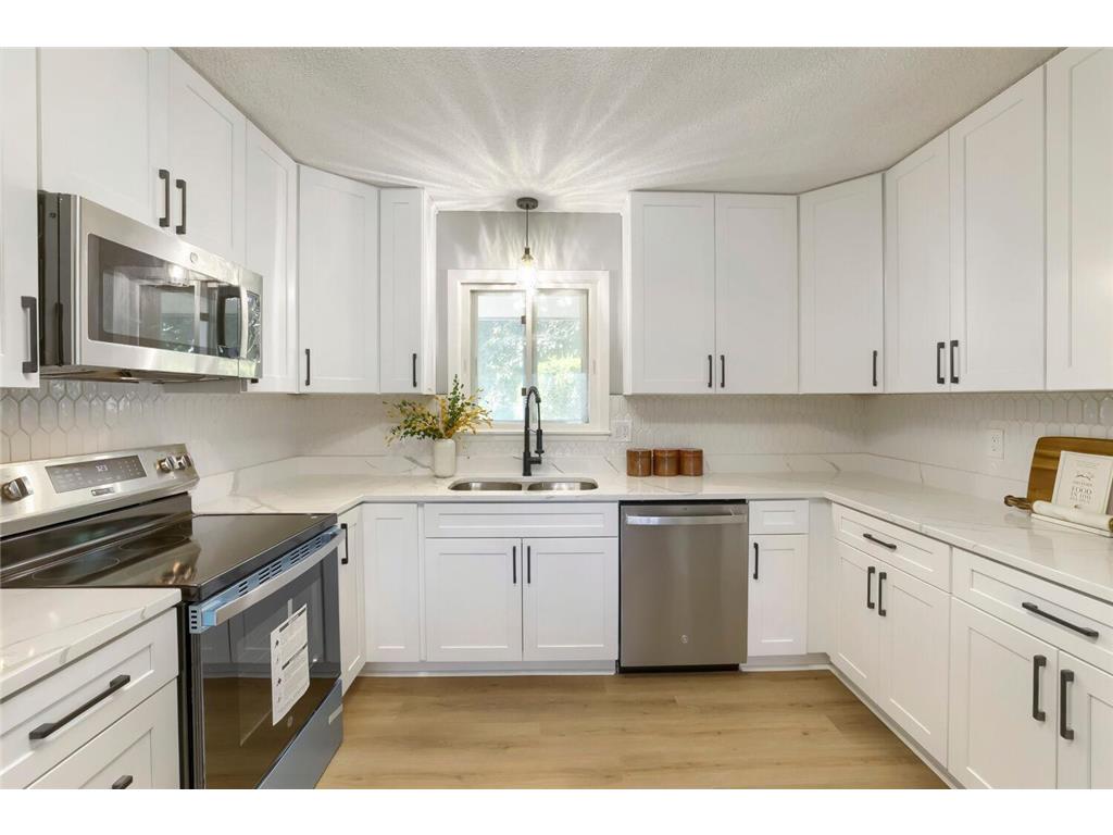 3501 W 103rd Street Bloomington MN 55431 7080281 image9