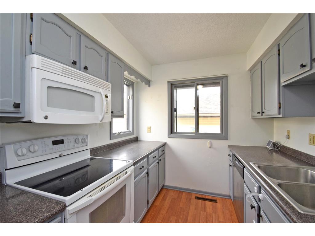 3502 Brookdale Drive N Brooklyn Park MN 55443 6809027 image6