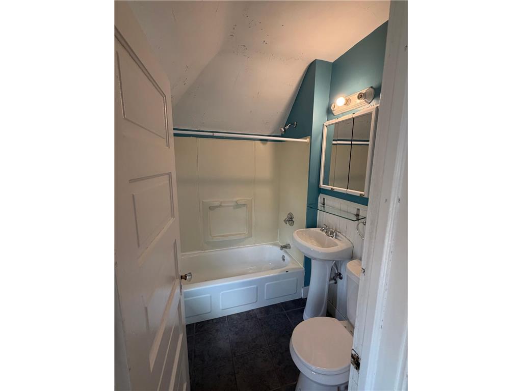 3504 Cedar Avenue S Minneapolis MN 55407 7076832 image18