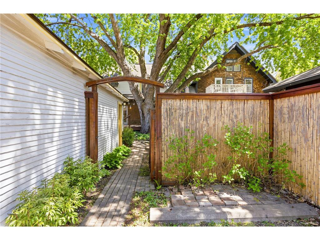 3504 Garfield Avenue Minneapolis MN 55408 7058181 image36