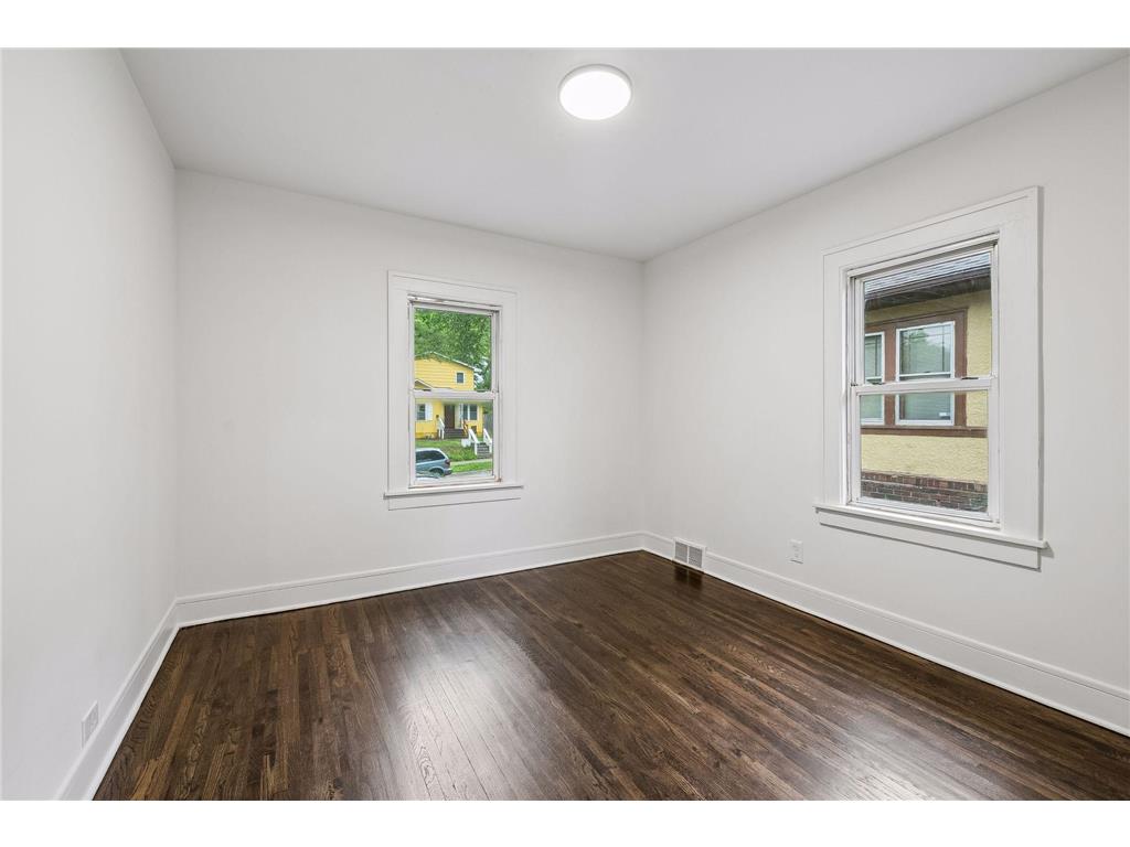 3506 Queen Avenue N Minneapolis MN 55412 7095429 image13