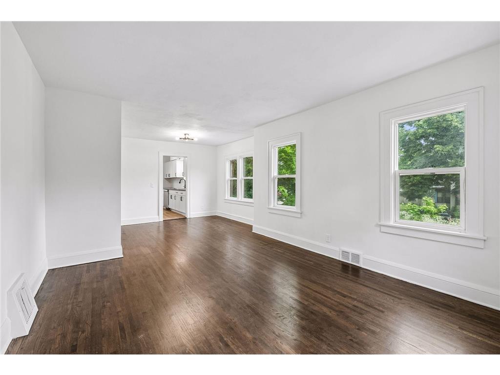 3506 Queen Avenue N Minneapolis MN 55412 7095429 image8