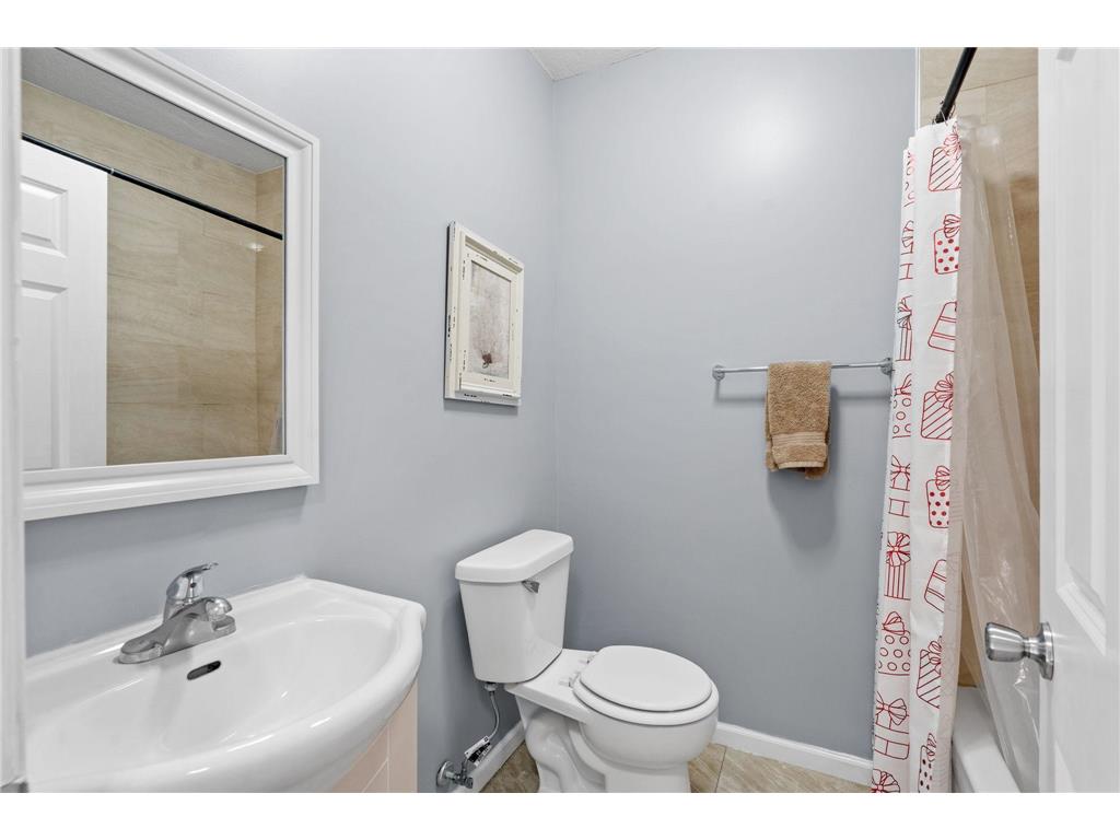 3506 Thomas Avenue N Minneapolis MN 55412 7036051 image15