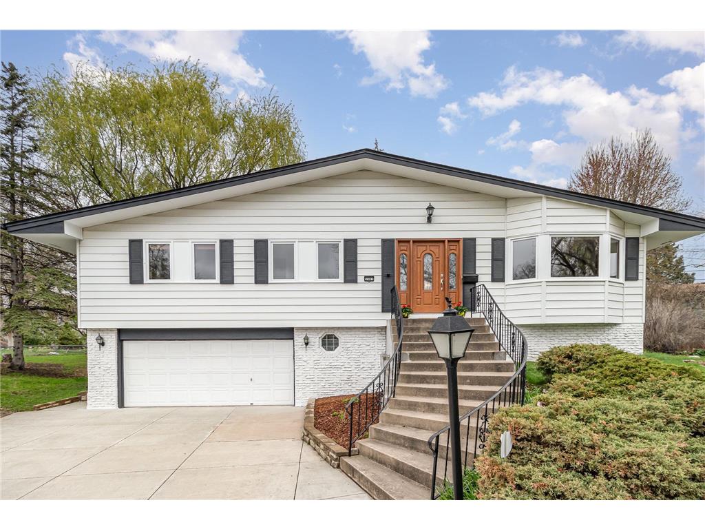 3507 Maplewood Drive Saint Anthony MN 55418 6637573 image1