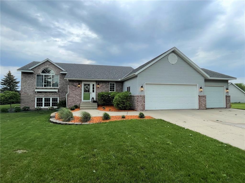 3508 Eagle Ridge Drive E, Willmar, MN, 56201 MLS 6204350 Edina Realty
