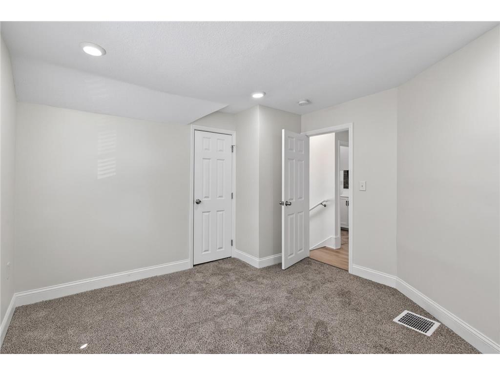 3509 3rd Avenue S Minneapolis MN 55408 7048143 image21