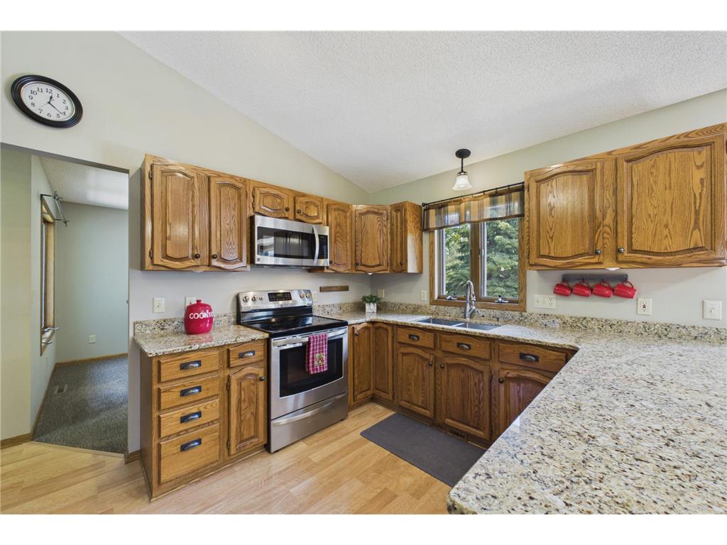 3509 92nd Avenue N Brooklyn Park MN 55443 7082095 image5