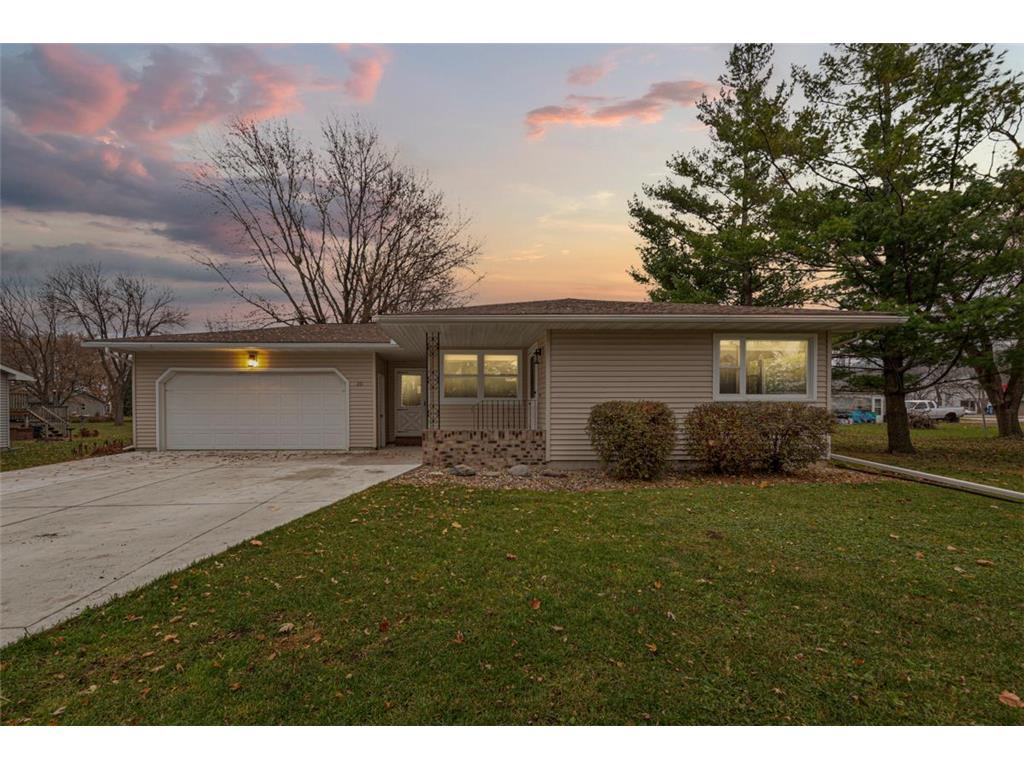 351 1st Avenue NE Wells MN 56097 6818587 image2