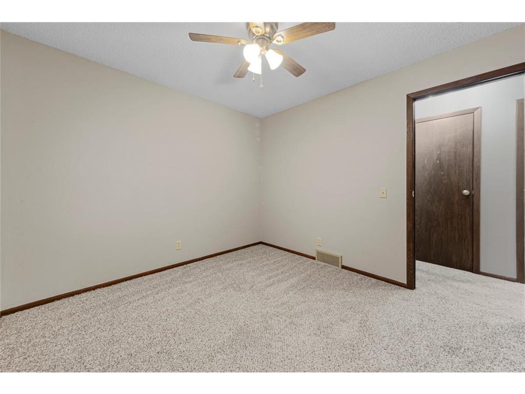 351 1st Avenue NE Wells MN 56097 6818587 image32