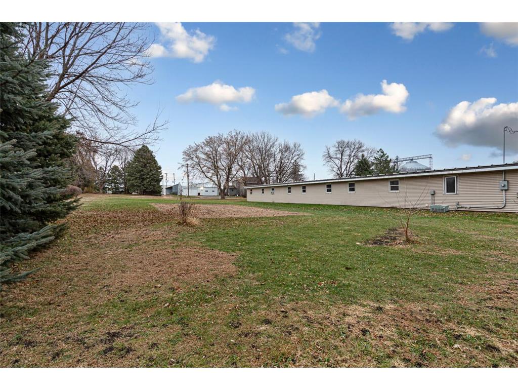 351 1st Avenue NE Wells MN 56097 6818587 image7