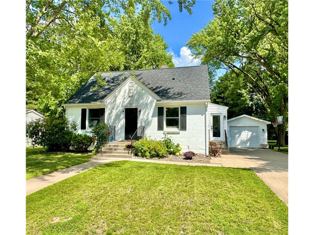 351 E Hughes Street New Richmond WI 54017 7108250 image1