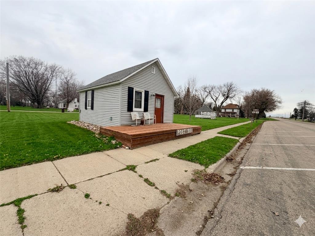 465 W 2nd St  