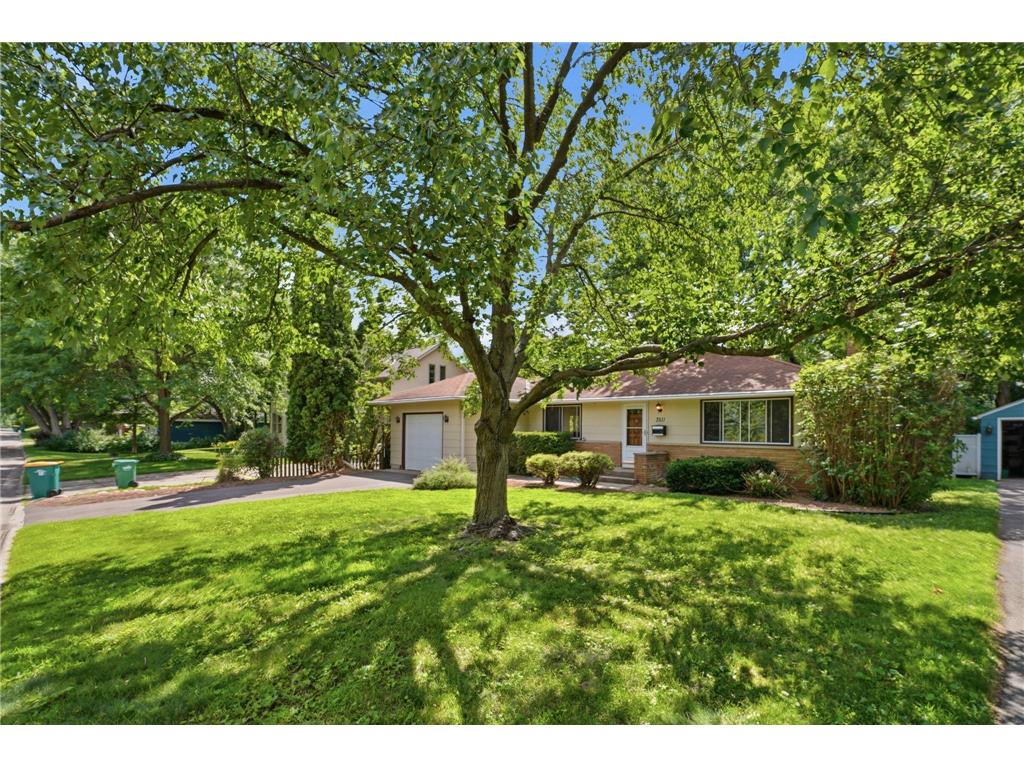 3511 Zane Avenue N Crystal MN 55422 7106315 image1
