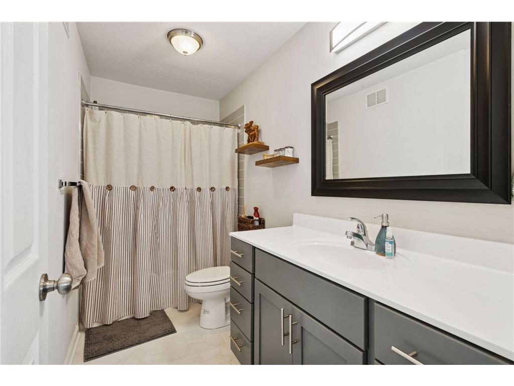 3512 Dupont Avenue S Minneapolis MN 55408 7017712 image41