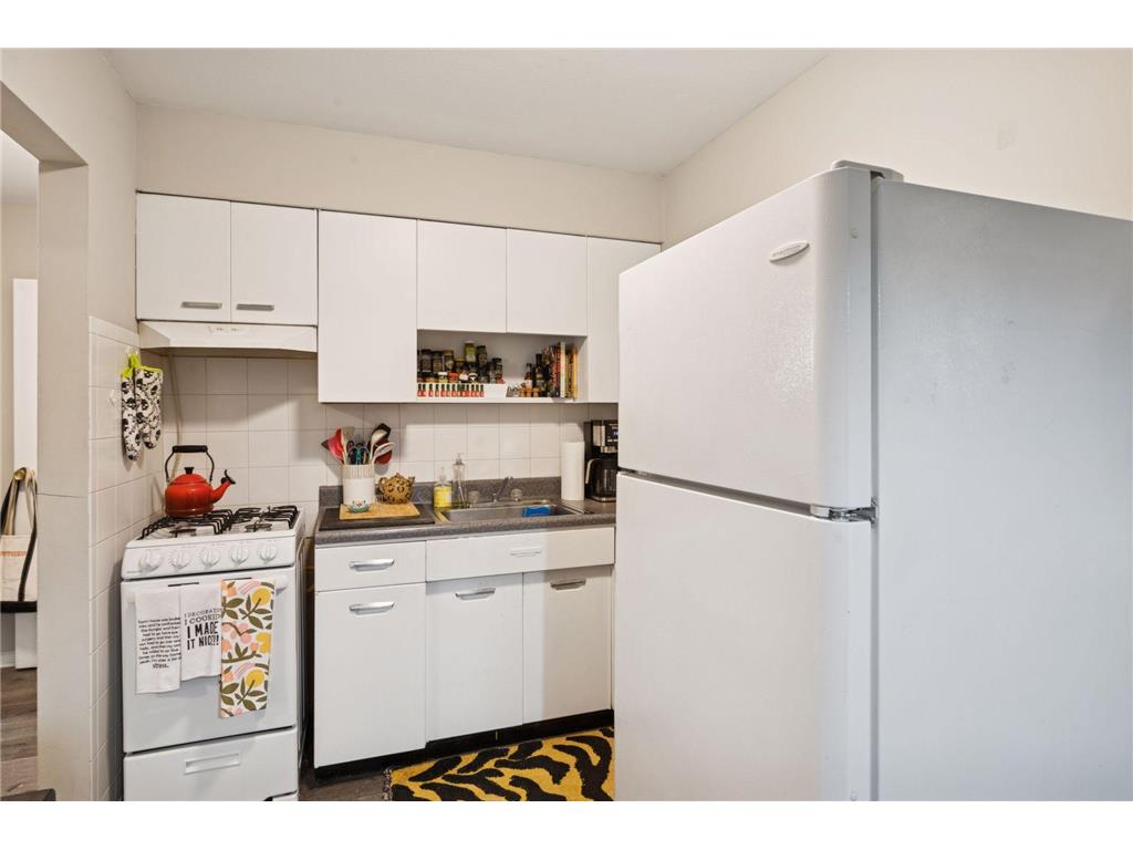 3513 Emerson Avenue S Minneapolis MN 55408 6823198 image12