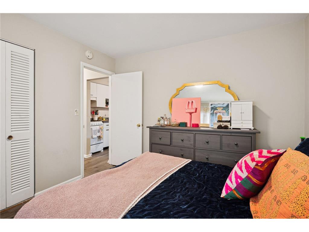 3513 Emerson Avenue S Minneapolis MN 55408 6823198 image16