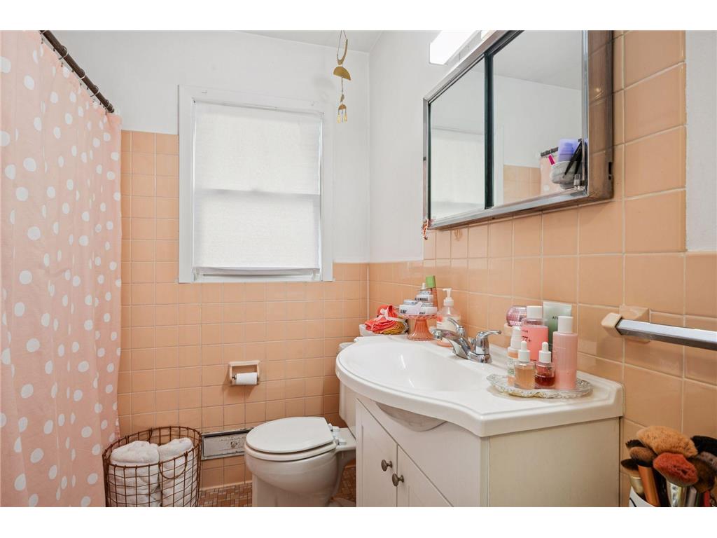 3513 Emerson Avenue S Minneapolis MN 55408 6823198 image17