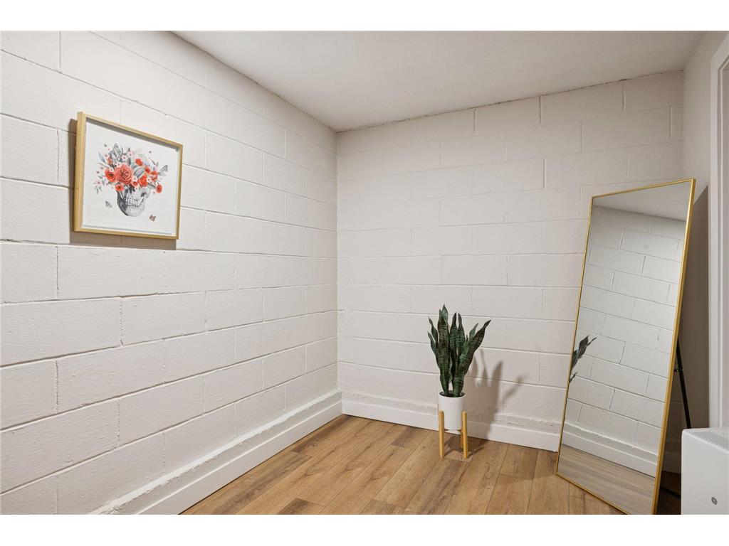 3513 Emerson Avenue S Minneapolis MN 55408 6823198 image19