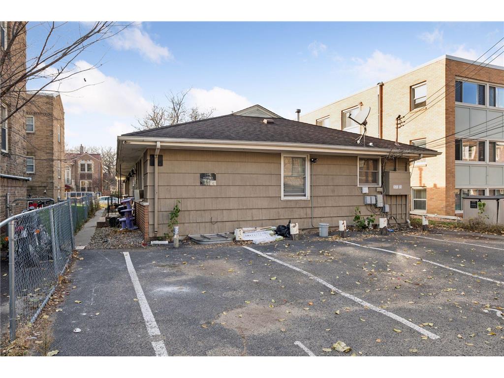 3513 Emerson Avenue S Minneapolis MN 55408 6823198 image27
