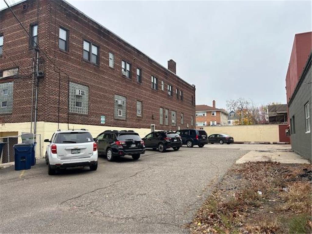 3513 Hennepin Avenue Minneapolis MN 55408 6634818 image20