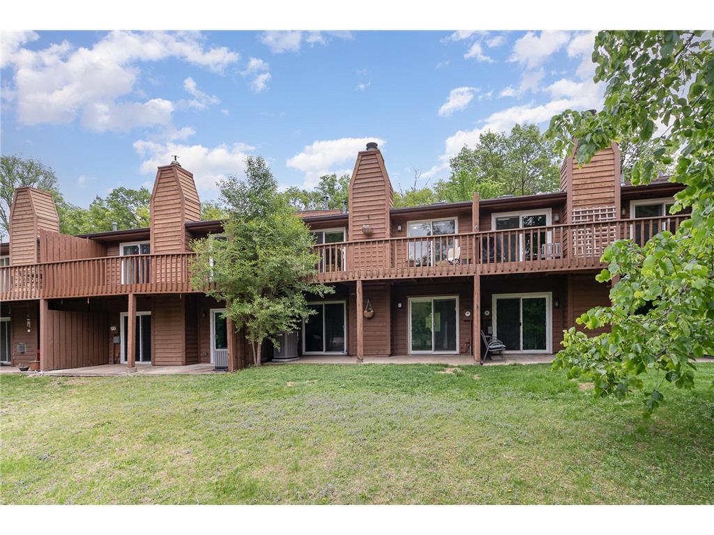 3514 Douglas Drive N, Crystal, MN, 55422 | MLS: 6724227 | Edina Realty