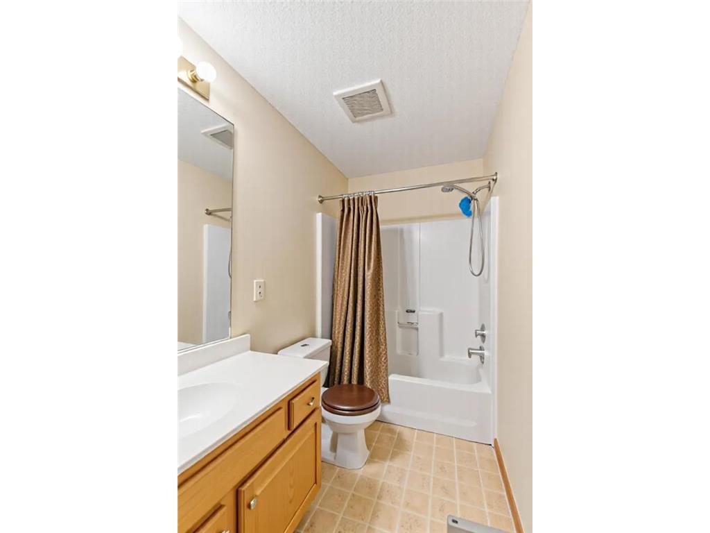 3514 Grand Avenue S Minneapolis MN 55408 7079275 image17