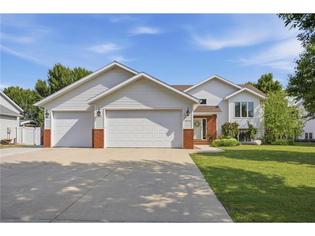 3515 44th Avenue S Fargo ND 58104 7114541 image1